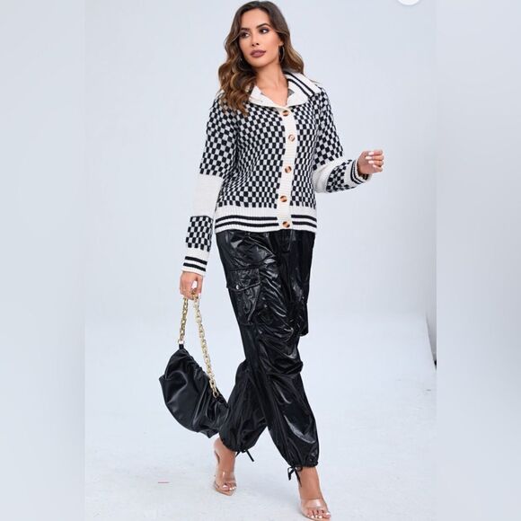 015. DALIA CHECKER BUTTON SWEATER - Picture 1 of 6